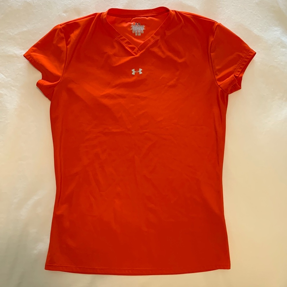 Womens Under Armour shirt
